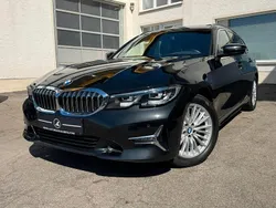 Saphirschwarz Gebraucht 2020 BMW 320 Luxury Line Kombi | 24.990 € (Teuer)
