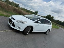Weiß Gebraucht 2014 Ford Focus Kombi | 3.800 € (Guter Preis)