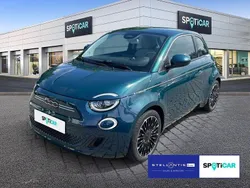 Grün Gebraucht 2023 Fiat 500e La Prima Kleinwagen | 26.980 € (Teuer)