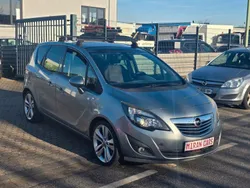 Silber Gebraucht 2011 Opel Meriva Innovation Van / Kleinbus | 3.200 € (Guter Preis)