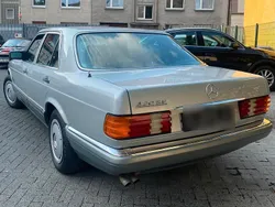 Silber Gebraucht 1989 Mercedes E420 Limousine | 13.800 €