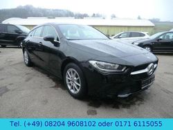 Schwarz Gebraucht 2021 Mercedes CLA200 Shooting Brake Kombi | 18.650 € (Guter Preis)