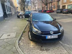 Schwarz Gebraucht 2010 VW Golf VI Kleinwagen | 3.250 €