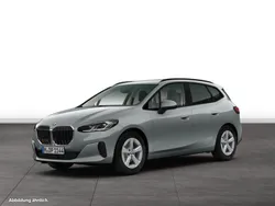 Grau Gebraucht 2024 BMW 218 Active Tourer Van / Kleinbus | 34.835 € (Guter Preis)