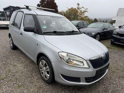 Silber Gebraucht 2015 Skoda Roomster Plus Edition Van / Kleinbus | 3.490 € (Guter Preis)