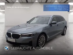 Grau Gebraucht 2022 BMW 530e Kombi | 43.506 € (Teuer)