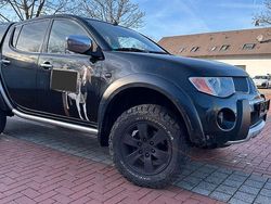 Schwarz Gebraucht 2008 Mitsubishi L200 Abholung | 7.600 € (Fairer Preis)