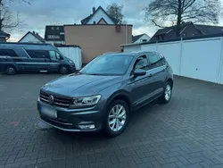 Silber Gebraucht 2017 VW Tiguan Highline SUV | 20.000 € (Superpreis)