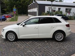 Weiß Gebraucht 2014 Audi A3 Ambiente Kleinwagen | 8.500 € (Guter Preis)