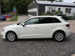 Weiß Gebraucht 2014 Audi A3 Ambiente Kleinwagen | 9.950 € (Fairer Preis)