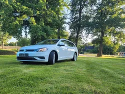 Weiß Gebraucht 2019 VW Golf VII Kombi | 15.999 € (Fairer Preis)