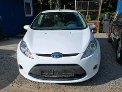 Frostweiß Gebraucht 2009 Ford Fiesta Titanium Kleinwagen | 1.990 € (Fairer Preis)