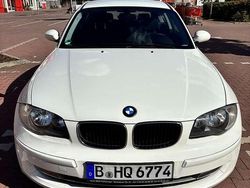 Weiß Gebraucht 2009 BMW 116 Kleinwagen | 3.900 € (Fairer Preis)