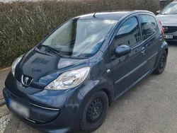 Blau Gebraucht 2008 Peugeot 107 Kleinwagen | 2.199 € (Fairer Preis)