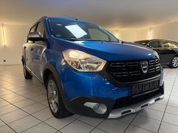 Blau Gebraucht 2018 Dacia Lodgy Stepway Van / Kleinbus | 10.900 € (Fairer Preis)