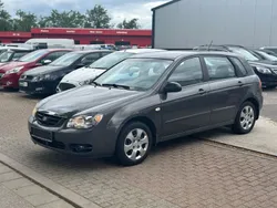 Grau Gebraucht 2005 Kia Cerato LX Limousine | 1.990 € (Teuer)