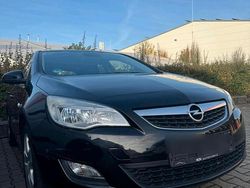 Schwarz Gebraucht 2010 Opel Astra Kleinwagen | 2.650 € (Guter Preis)