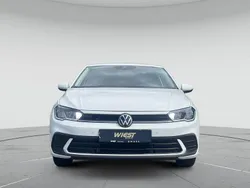 Weiß Gebraucht 2024 VW Polo Life Limousine | 20.450 € (Fairer Preis)