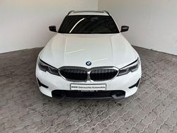 Alpinweiss Gebraucht 2022 BMW 330 Sport Line Kombi | 29.949 € (Fairer Preis)