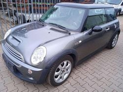 Grau Gebraucht 2002 Mini Cooper S Kleinwagen | 4.985 € (Fairer Preis)