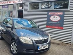 Grau Gebraucht 2010 Skoda Fabia Ambiente Limousine | 1.900 € (Superpreis)
