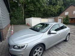 Grau Gebraucht 2015 Volvo S60 Limousine | 10.000 €