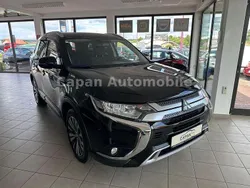 Schwarz Gebraucht 2020 Mitsubishi Outlander Diamant Edition SUV | 18.999 € (Guter Preis)