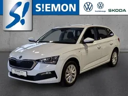 Weiss Gebraucht 2023 Skoda Scala Ambition Kleinwagen | 21.430 € (Fairer Preis)
