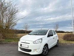 Weiß Gebraucht 2014 Mitsubishi Space Star Basis Kleinwagen | 2.490 € (Guter Preis)