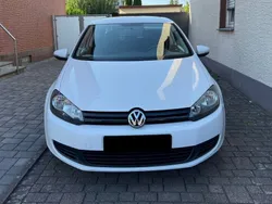 Weiß Gebraucht 2011 VW Golf VI Style Limousine | 4.700 € (Guter Preis)