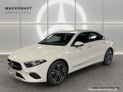 Digitalweiss metalliclack Gebraucht 2024 Mercedes A200 Progressive Limousine | 33.900 € (Teuer)
