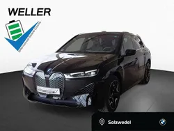 Black sapphire (schwarz) Gebraucht 2024 BMW iX Comfort Edition SUV | 74.990 € (Teuer)