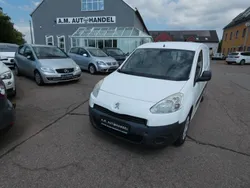 Weiß Gebraucht 2014 Peugeot Partner Comfort plus Van / Kleinbus | 4.900 € (Fairer Preis)