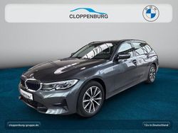 Grau Gebraucht 2022 BMW 320 Shadowline Kombi | 30.890 € (Etwas zu teuer)