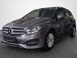Grau Gebraucht 2016 Mercedes B180 Van / Kleinbus | 12.999 € (Fairer Preis)