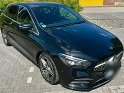 Schwarz Gebraucht 2020 Mercedes B180 AMG line Van / Kleinbus | 25.490 € (Fairer Preis)