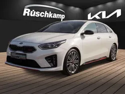 Weiss Gebraucht 2020 Kia ProCeed GT Kleinwagen | 27.980 € (Etwas zu teuer)