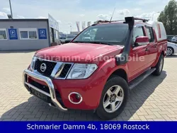Rot Gebraucht 2012 Nissan Navara SE Abholung | 11.280 € (Fairer Preis)