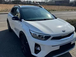Weiß Gebraucht 2020 Kia Stonic Vision SUV | 14.500 € (Teuer)