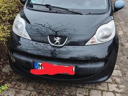 Schwarz Gebraucht 2007 Peugeot 107 Kleinwagen | 2.200 € (Teuer)