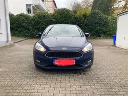 Blau Gebraucht 2016 Ford Focus Trend Kombi | 6.700 € (Fairer Preis)