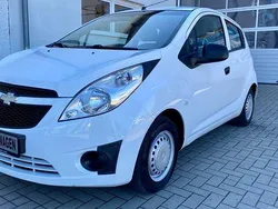 Weiß Gebraucht 2012 Chevrolet Spark Kleinwagen | 2.690 € (Fairer Preis)