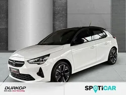 Arktis weiß (uni) Gebraucht 2023 Opel Corsa-e Kleinwagen | 21.950 € (Etwas zu teuer)