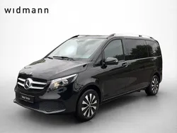 Obsidianschwarz metallic Gebraucht 2022 Mercedes V220 Van / Kleinbus | 42.850 € (Guter Preis)