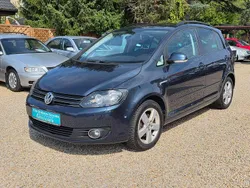 Blau Gebraucht 2011 VW Golf Plus Cross Team Van / Kleinbus | 10.999 € (Teuer)