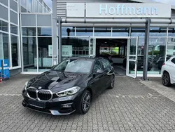 Schwarz Gebraucht 2019 BMW 118 Sport Line Kleinwagen | 20.850 € (Etwas zu teuer)