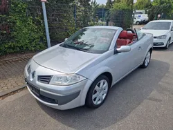 Grau Gebraucht 2007 Renault Mégane Cabriolet Dynamique Cabrio | 3.750 € (Etwas zu teuer)