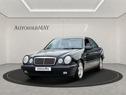 Schwarz Gebraucht 2000 Mercedes E430 Avantgarde Limousine | 8.950 € (Fairer Preis)