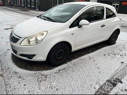 Weiß Gebraucht 2009 Opel Corsa Kleinwagen | 2.700 €