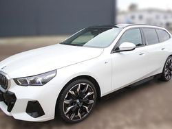 Weiß Gebraucht 2025 BMW 520 M Sport Kombi | 50.990 € (Guter Preis)
